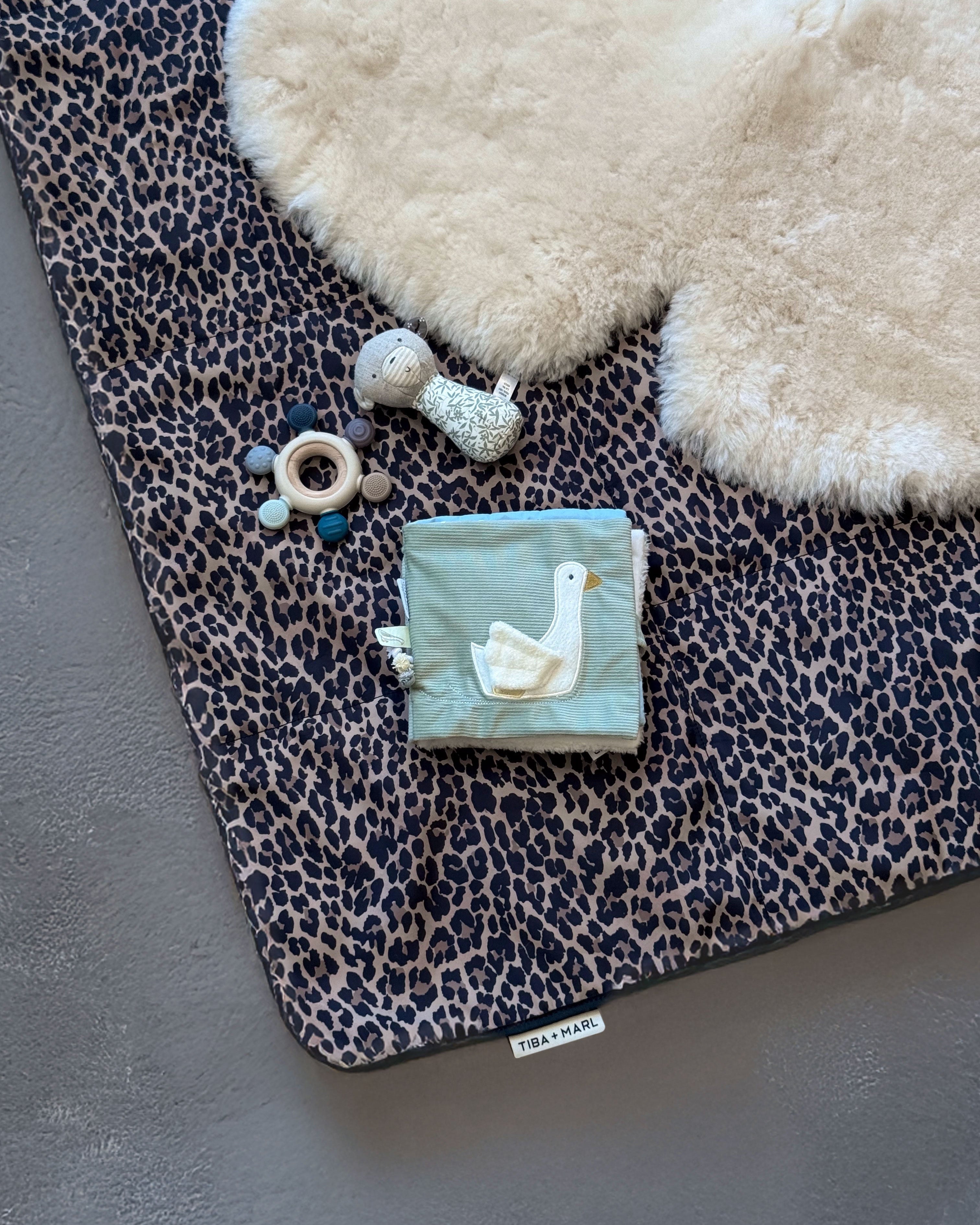T+M Travel Large Play mat / Picnic Blanket Lighter Leopard Print