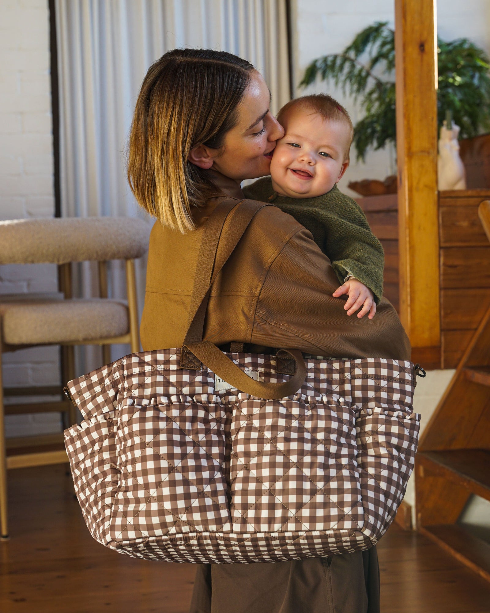 T+M Pocket Tote Brown Gingham