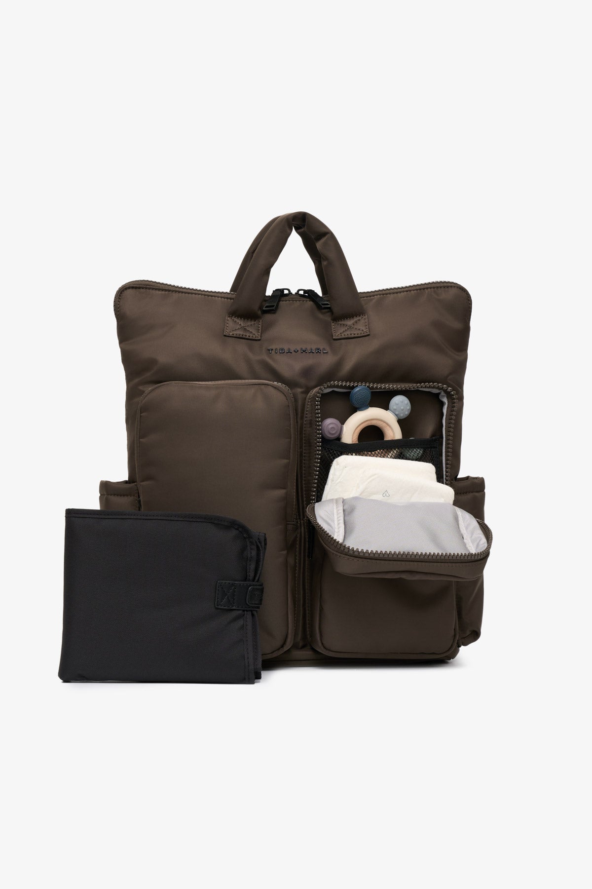 Ozzy Changing Tote / Backpack 2.0 Chocolate