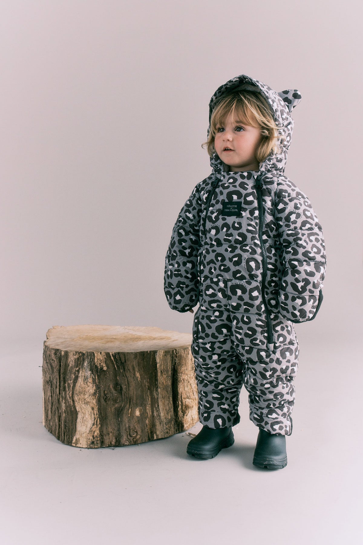 Töastie x T+M Winter Onesie Grey / Black Leopard