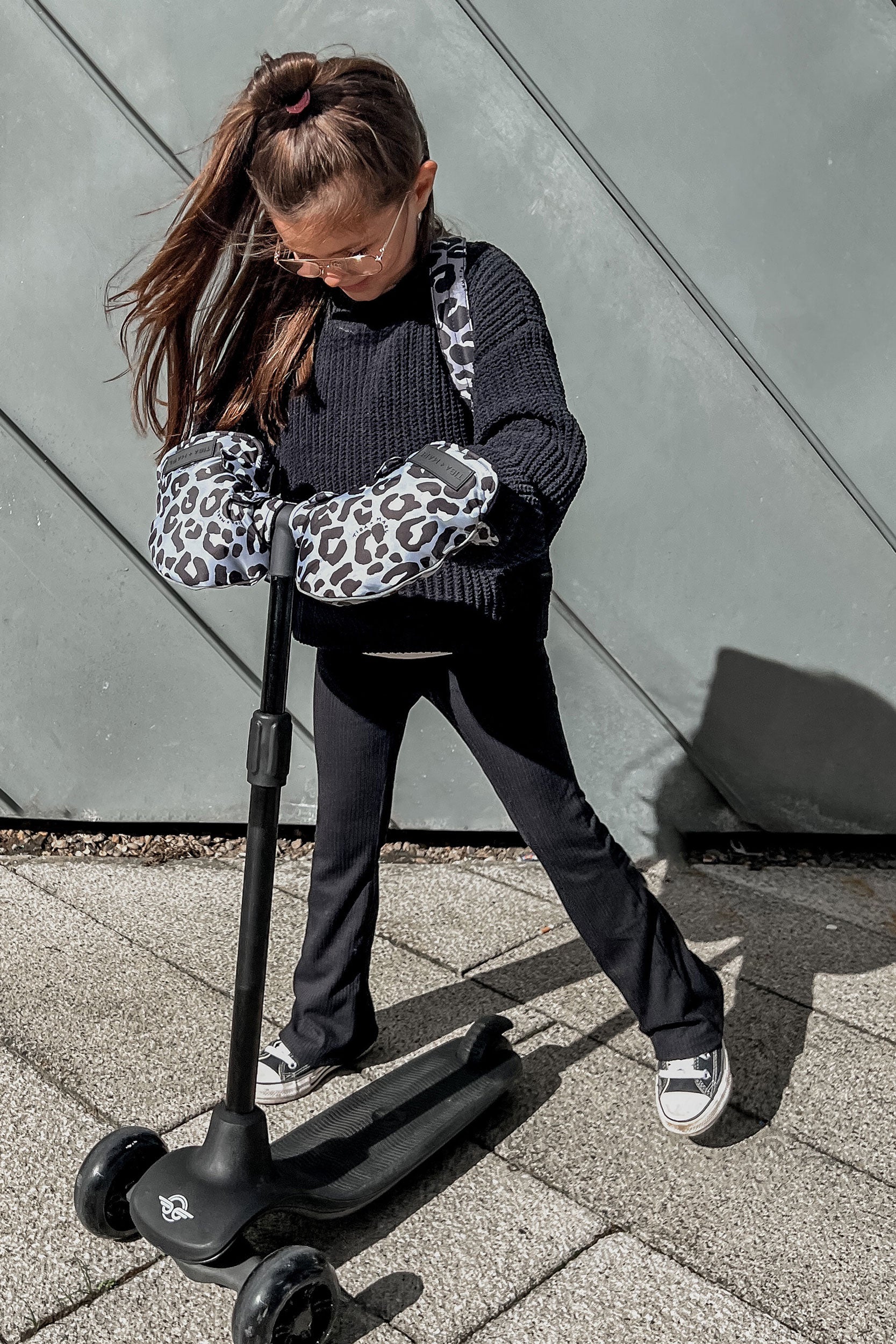 T+M Eco Kids Scooter Mitts Mono Leopard Print