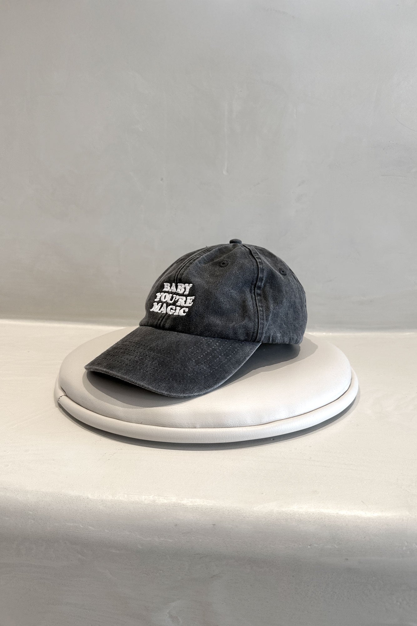 T+M x MERE SOEUR 6-PANEL CAP 'BYM' BLACK