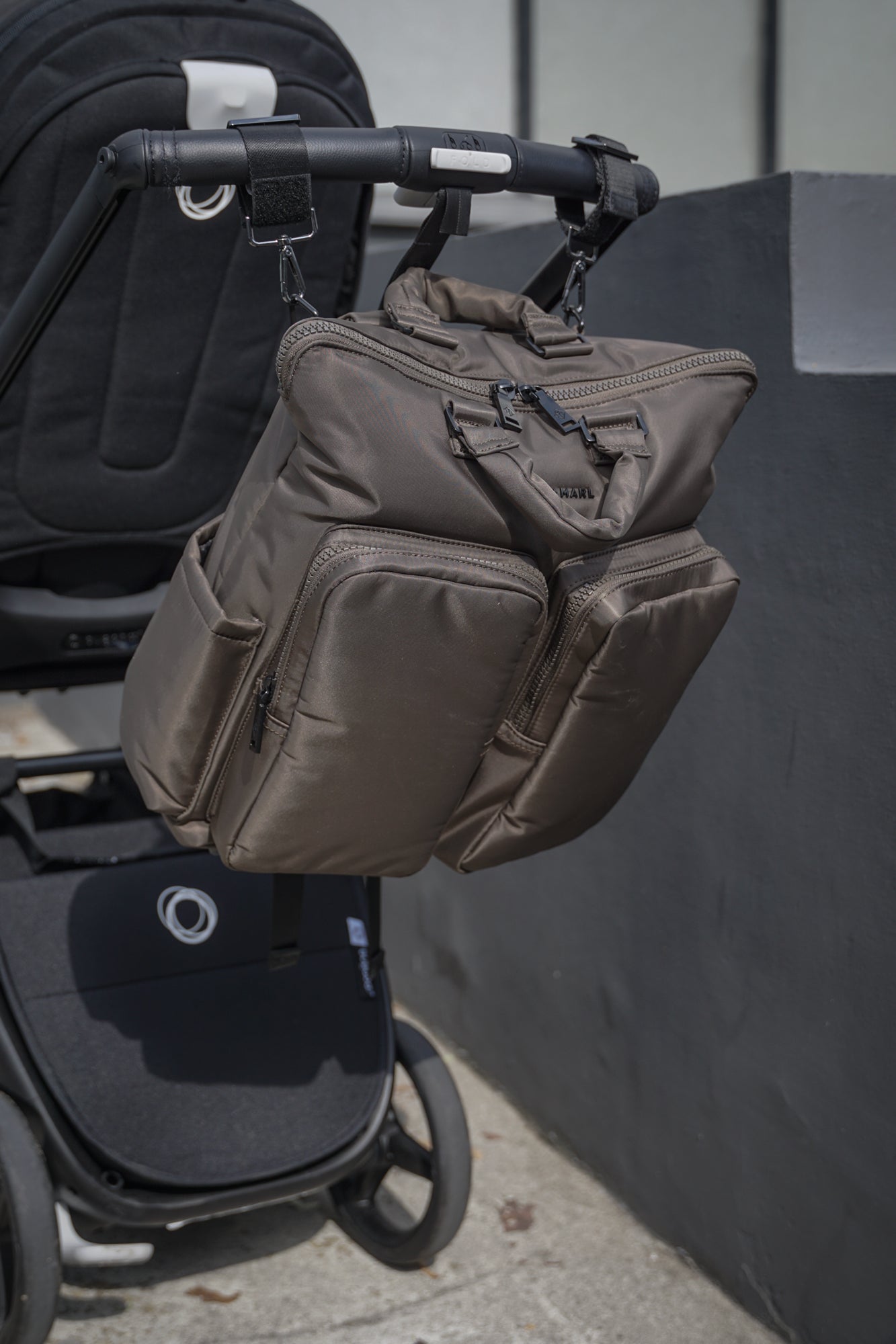 Ozzy Changing Tote / Backpack 2.0 Chocolate